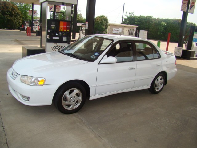 toyota corolla 2002 white. Model: Toyota Corolla