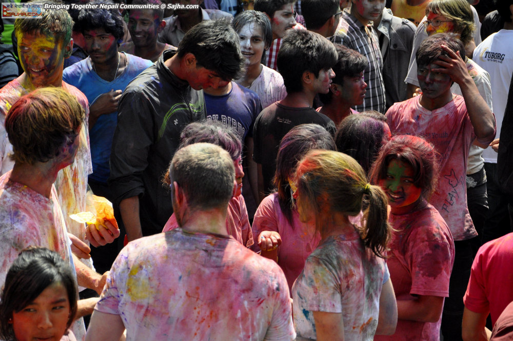 holi