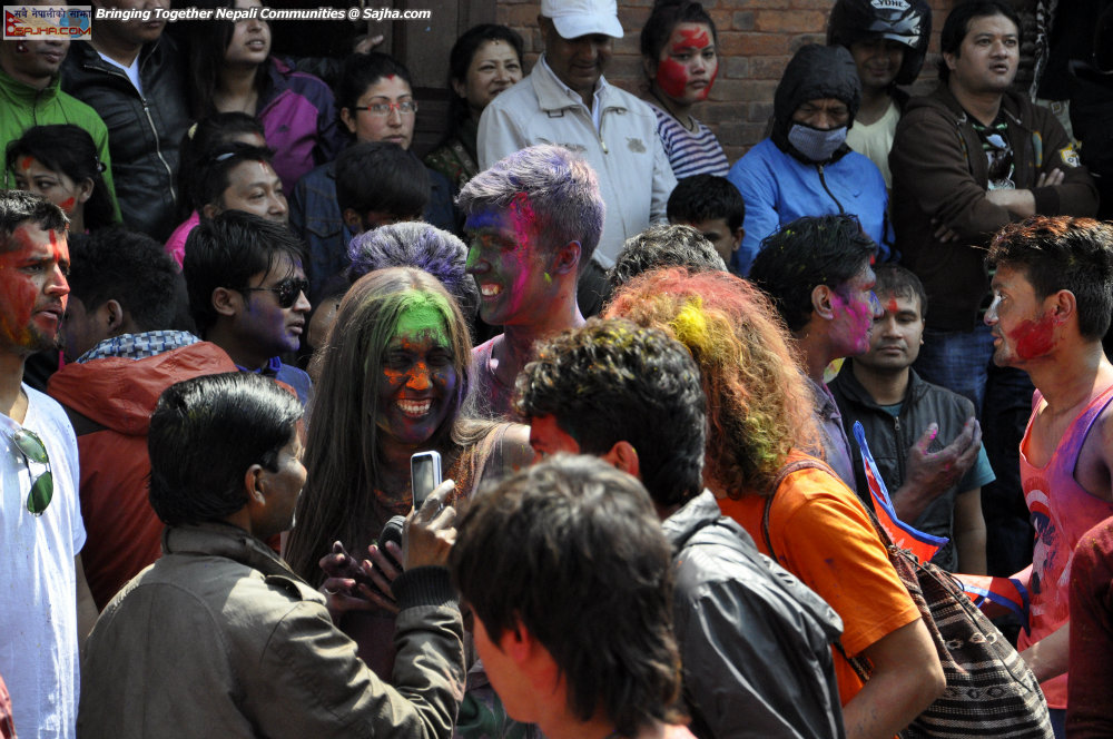 holi