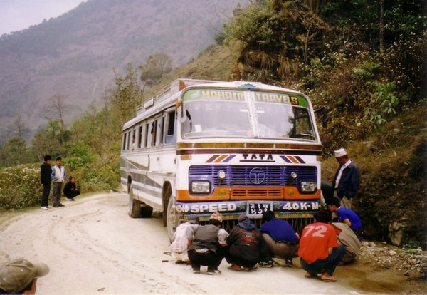 BUS - MAINTAIN GARDAI