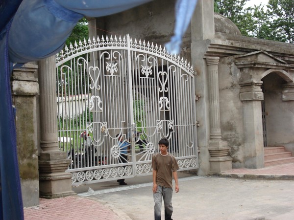 The back gate of Singha Durbar