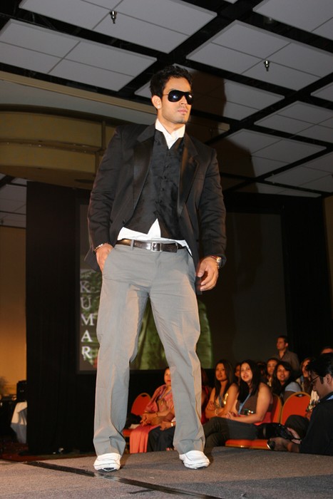 ANA 2008 FASHION SHOW