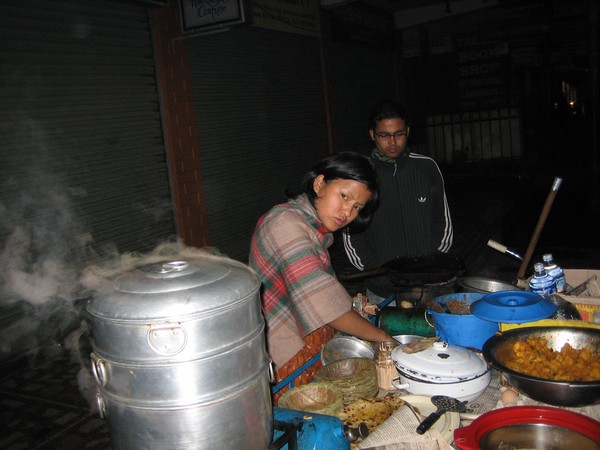 Really Late Night MOMO Stand Thamel 2006 March
