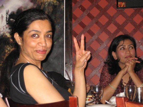 Mridula flashes V for a 'vicotorius' night filled with music. 