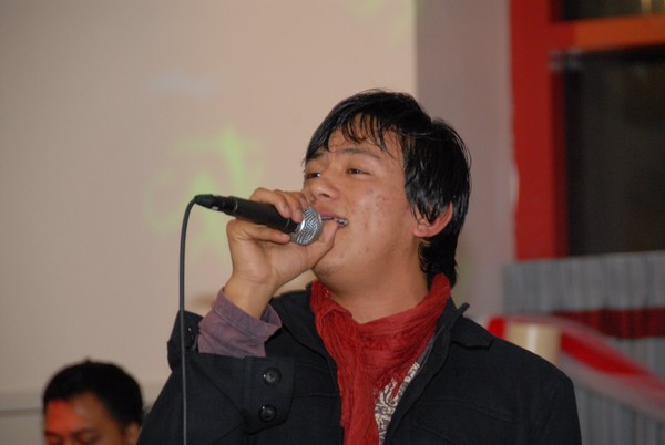 Raju Lama (Mongolian Heart) - Vocal.