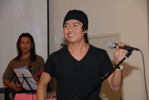 Mingma Sherpa (Rajkumar in the background)