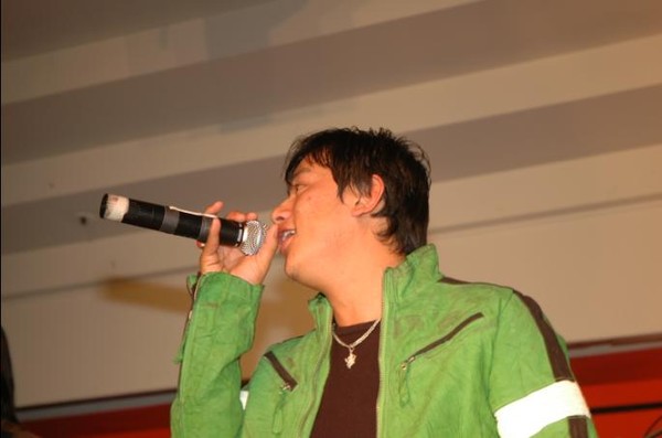 Raju Lama - vocalist of the Mongolian Heart. 