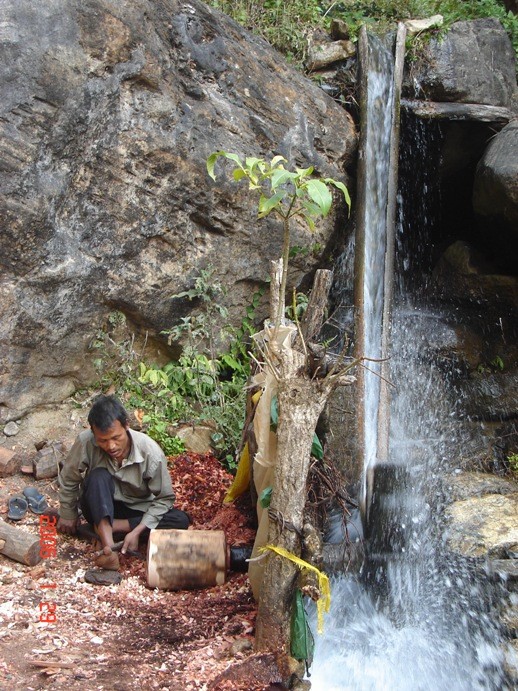 Making of 'theki', Khortar khola, Budhichaur VDC, Makwanpur